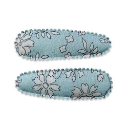 2 small hairclips with...