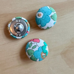 Fabric button Liberty Betsy...