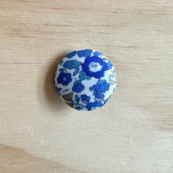Fabric button Liberty Betsy...