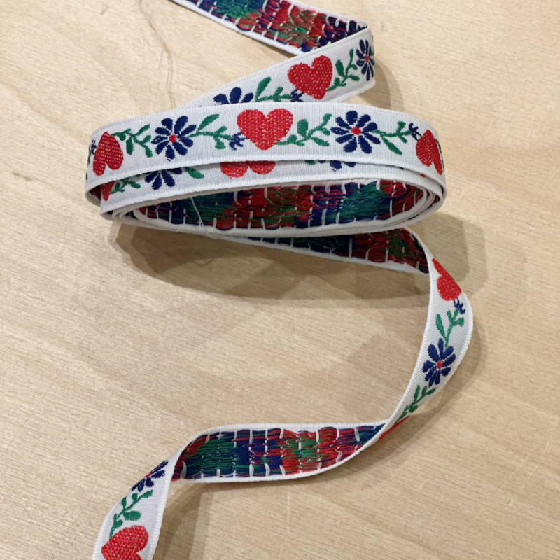 Embroidered webbing 1,5 cm...