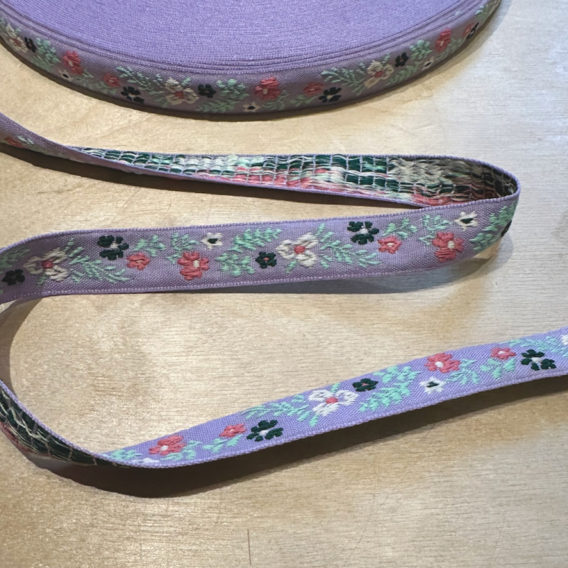 Embroidered webbing  2 cm...
