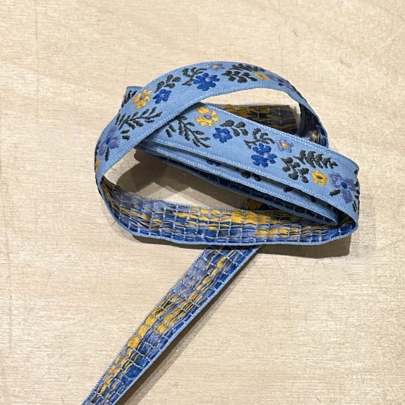 Embroidered webbing  2 cm...