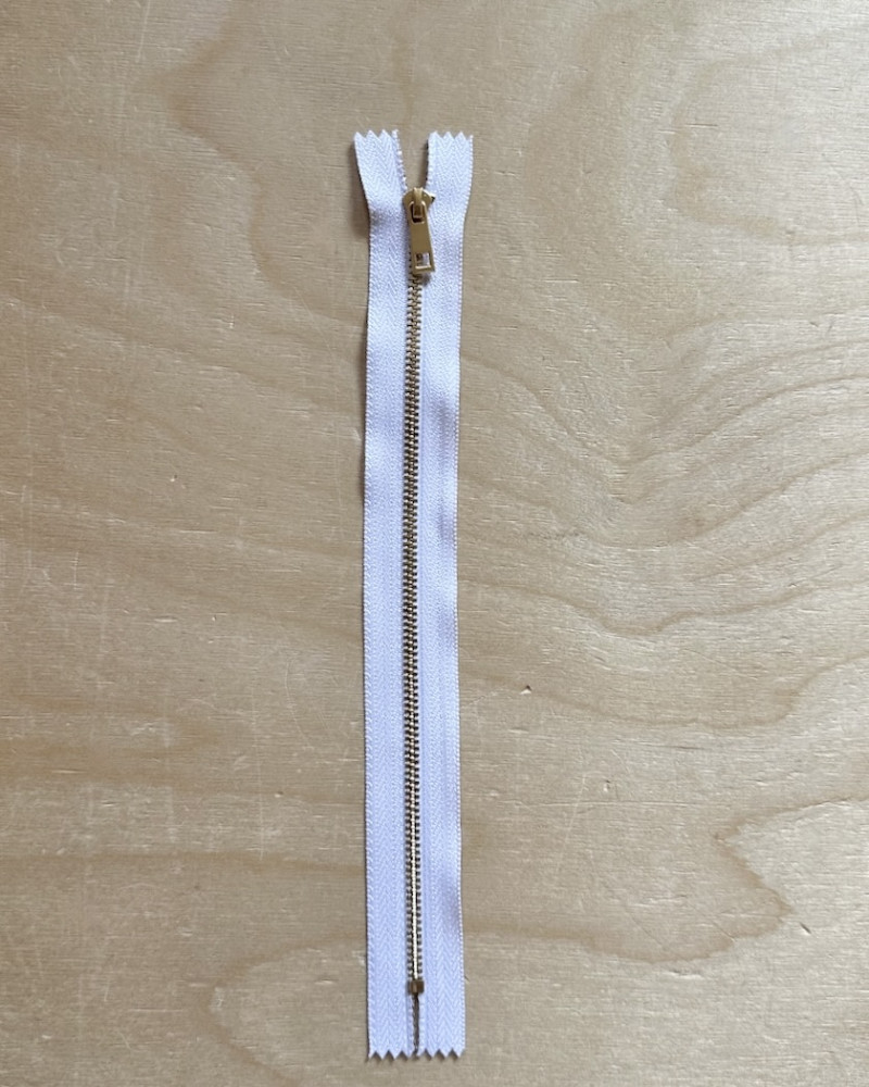 Zipper with "gold"...