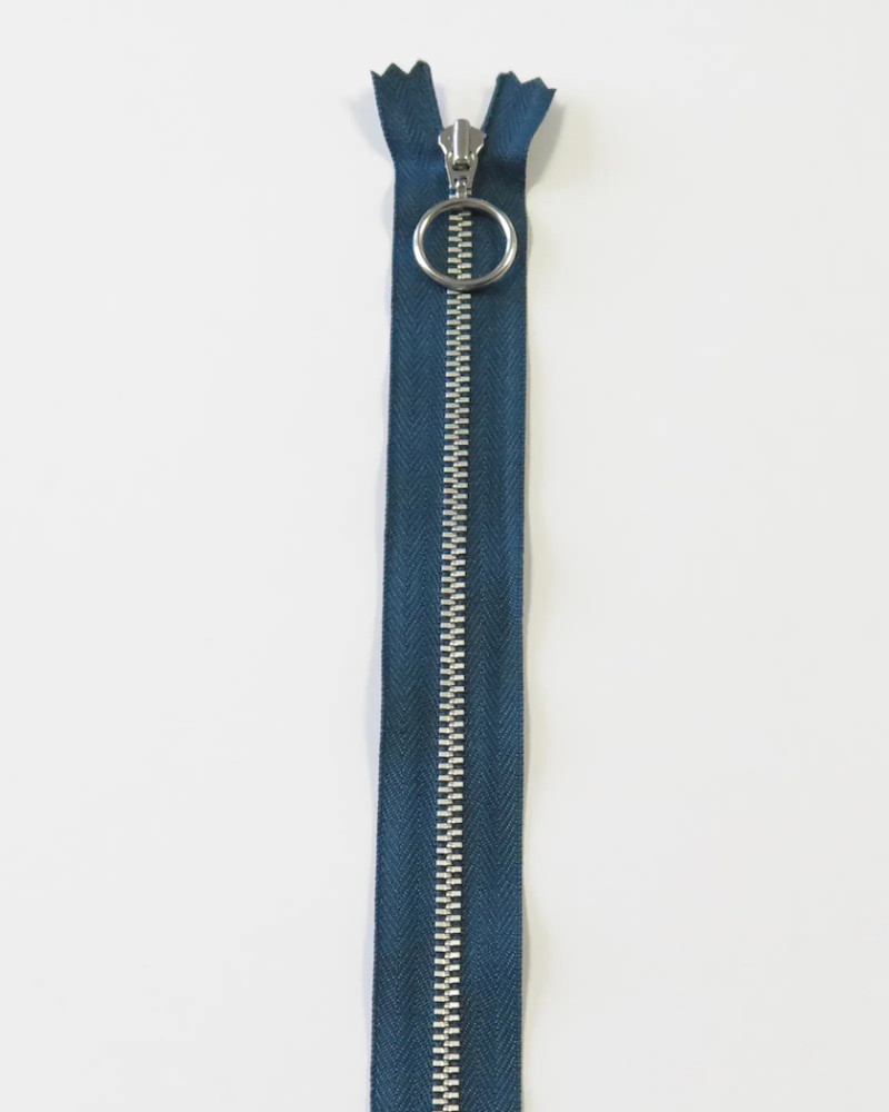 Zipper with ring YKK...