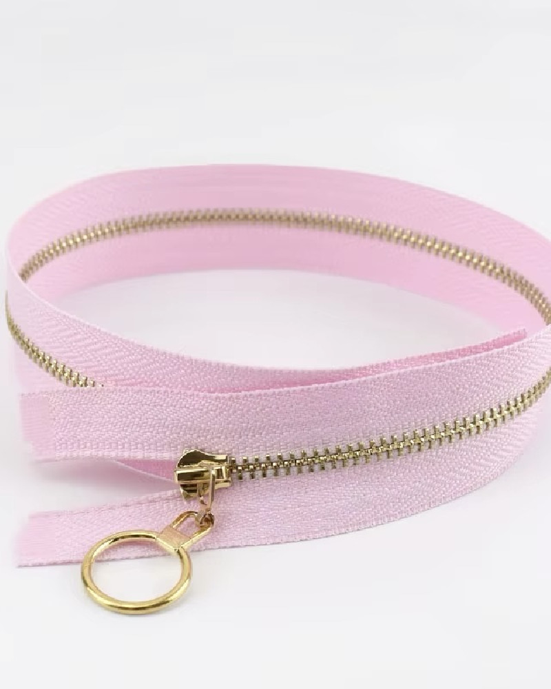 Zipper with "gold"...