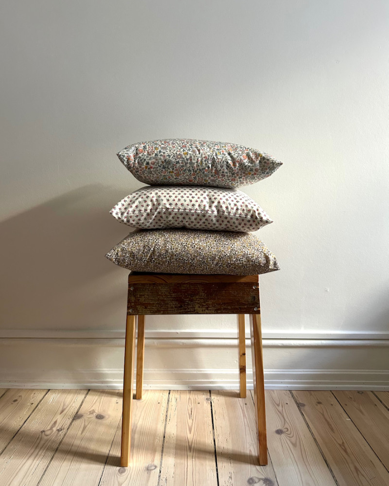 Pillow 42x42 cm cover made...