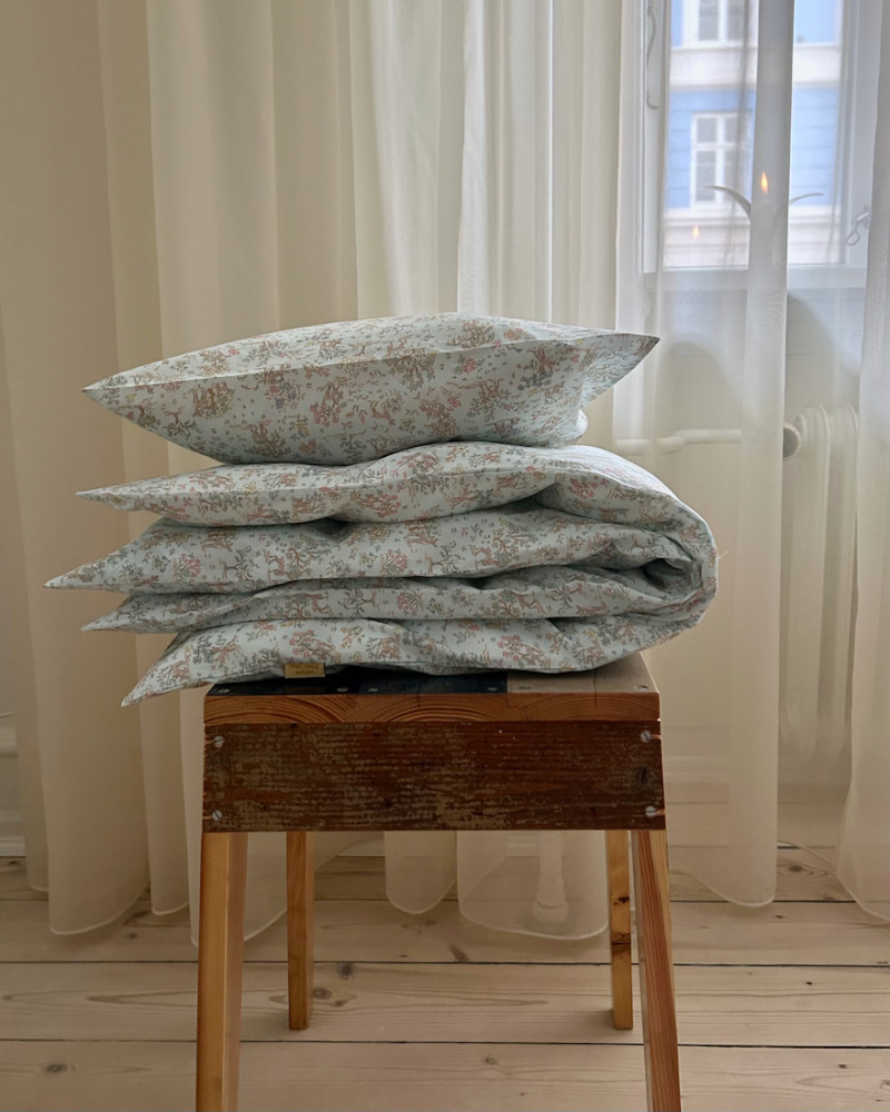 Baby bedlinen with Liberty...