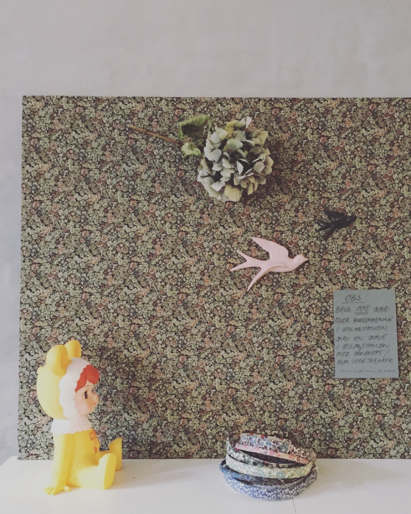 Pin board 82 x 120 cm -...