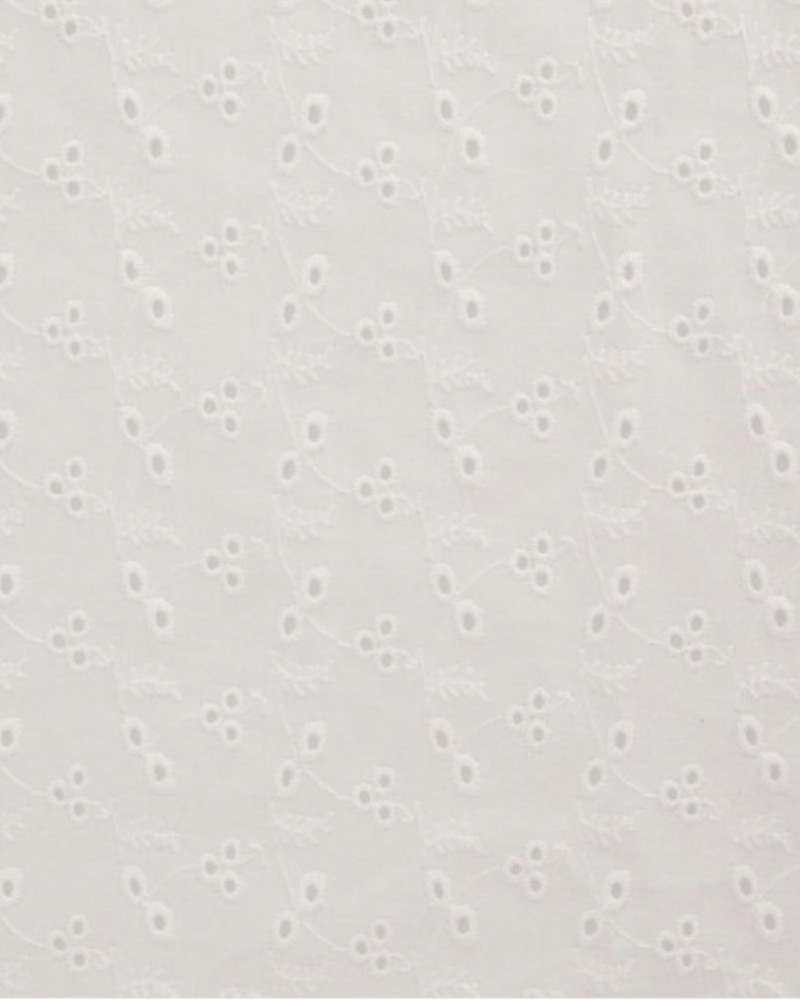 Broderie Anglaise broderet...