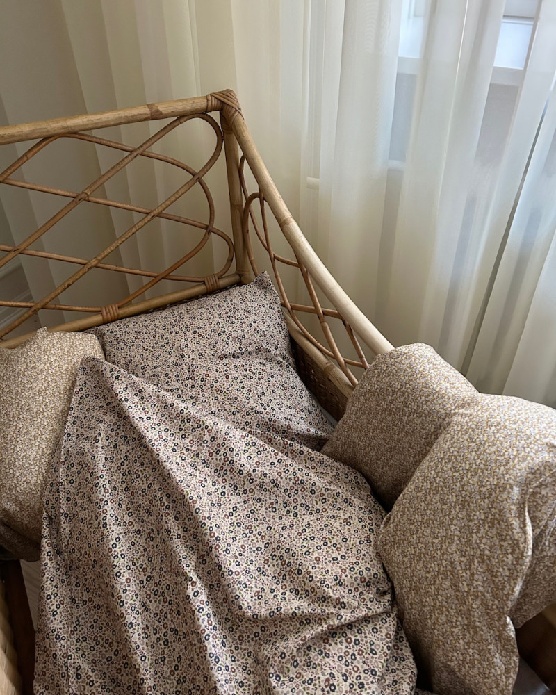 Baby bedlinen made with...