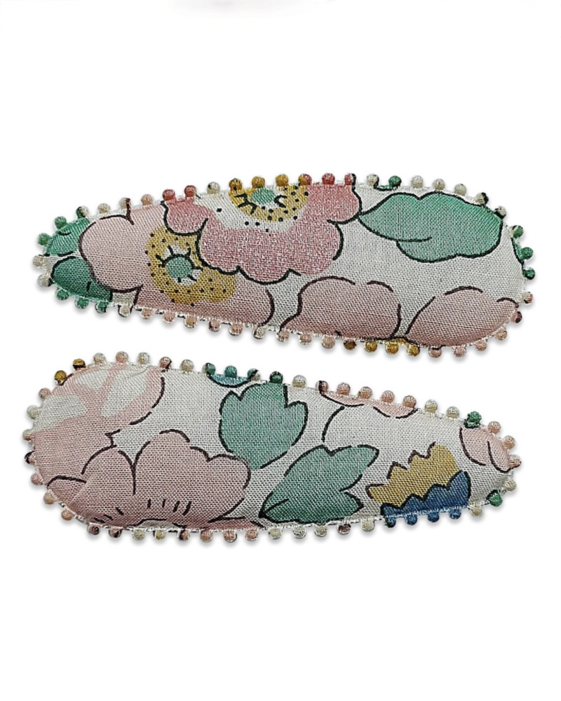 2 small hairclips with...