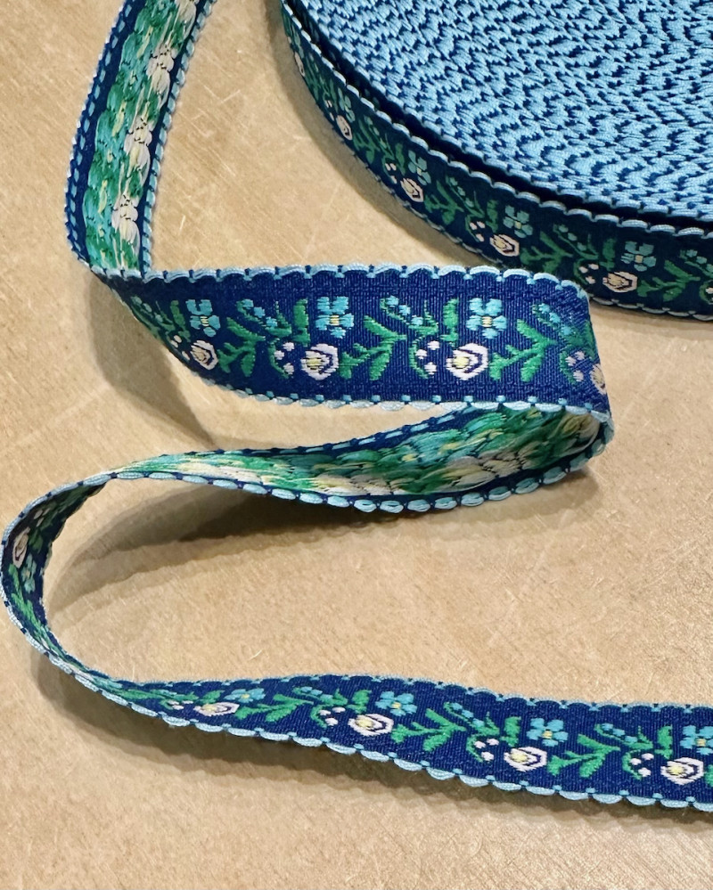 Embroidered webbing  2 cm...