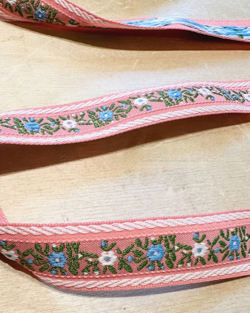 Embroidered webbing  2 cm...