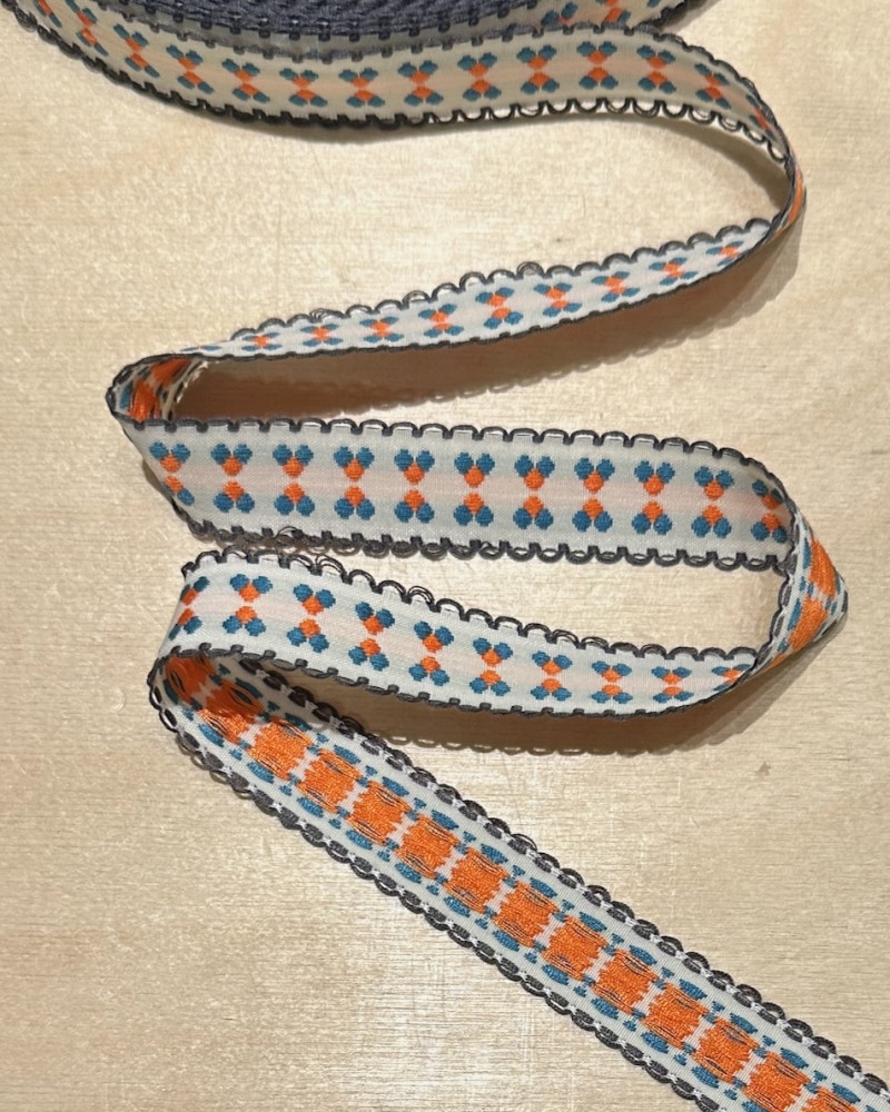 Embroidered webbing  2 cm -...