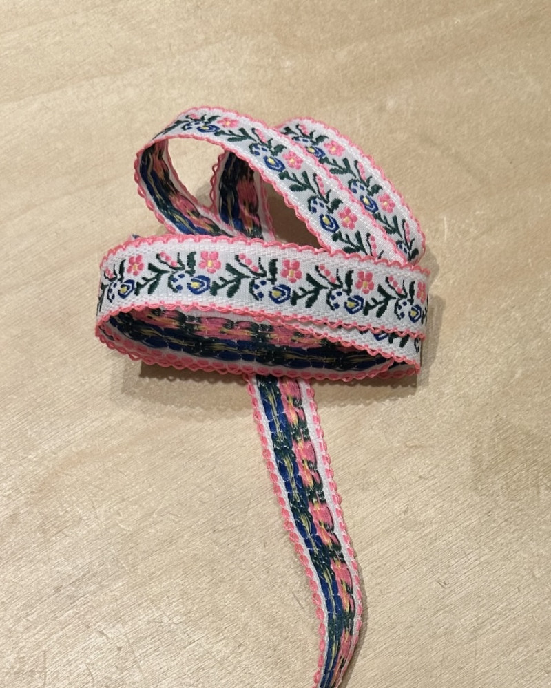Embroidered webbing  2 cm...