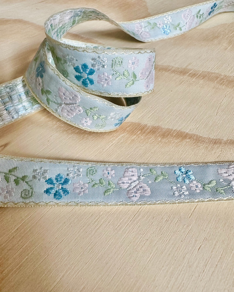 Broderet bånd 2 cm -...