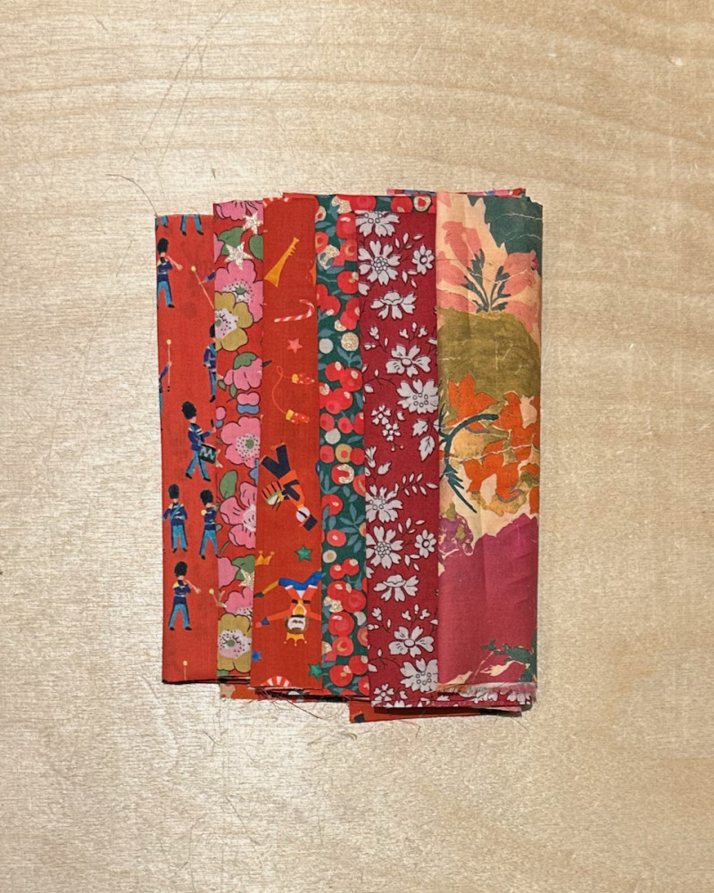 6 p. Liberty fabric squares...