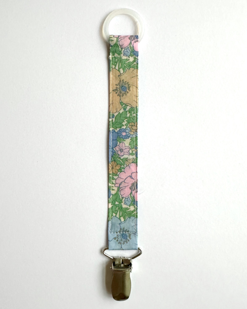 Suttesnor med ring i...