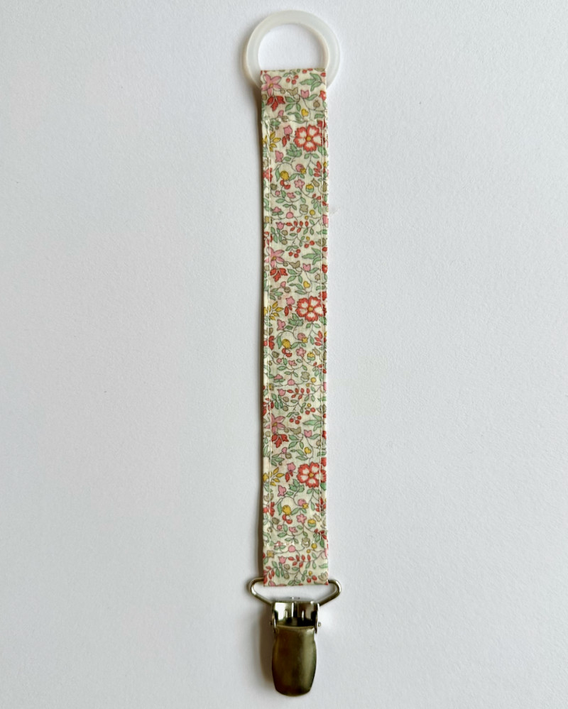 Suttesnor med ring i...