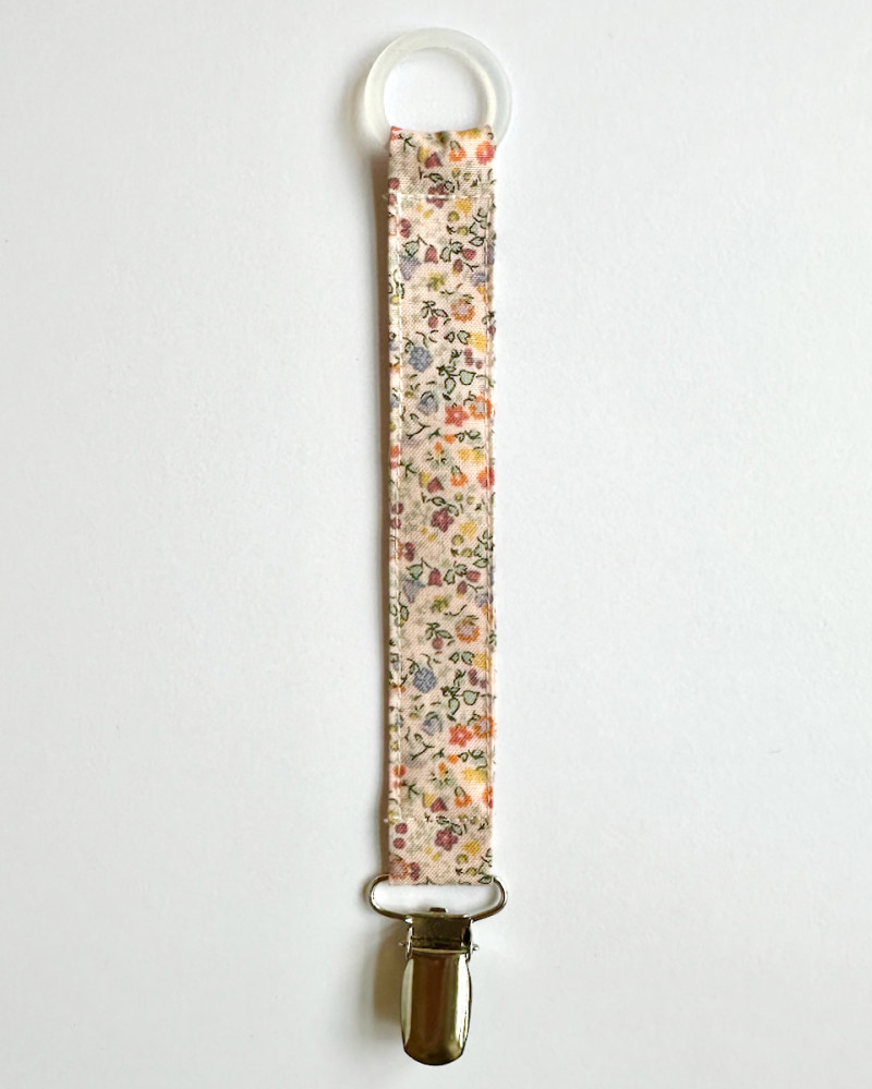 Suttesnor med ring i...