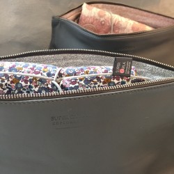 Stor læderpung til puslesager eller toilettaske