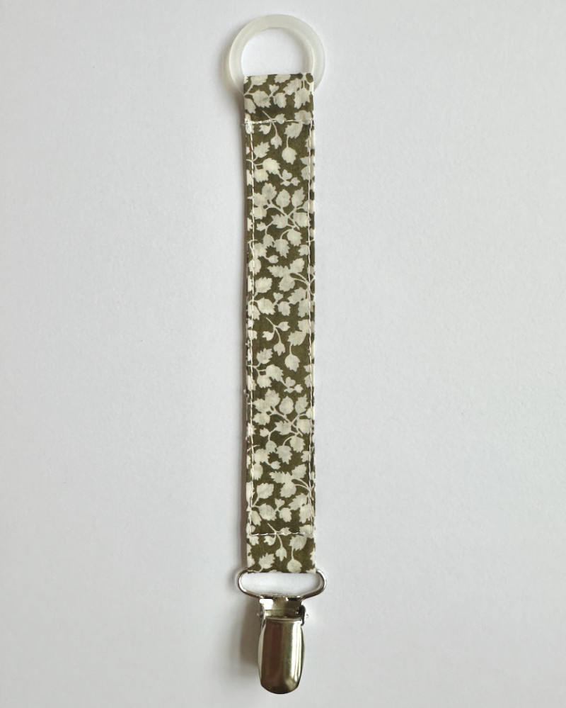 Suttesnor med ring i...