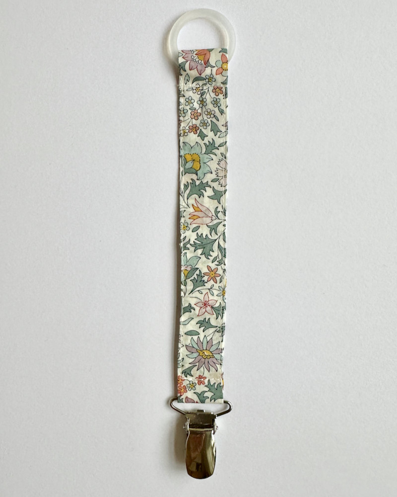 Suttesnor med ring i...