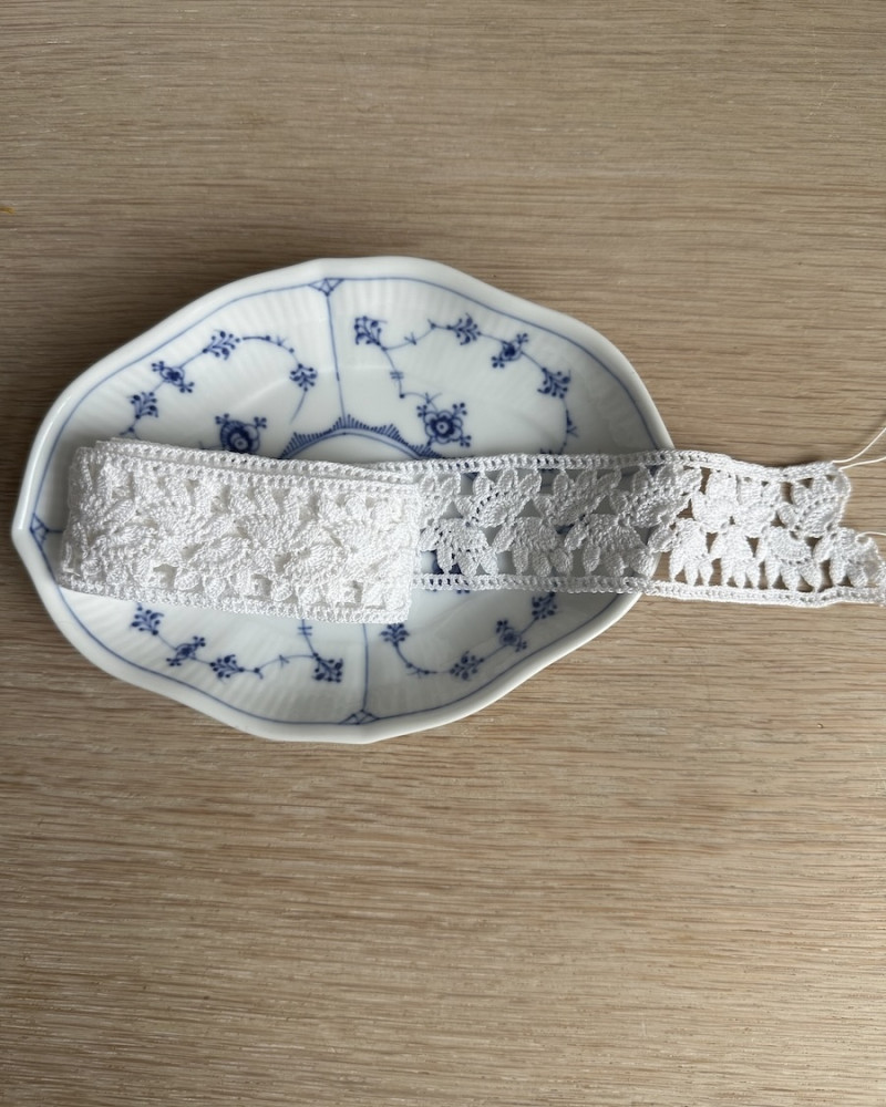 Kniplet mellemværk bånd 4...