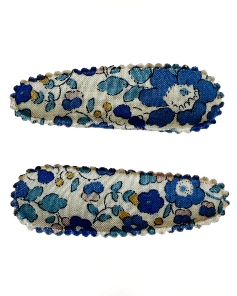 2 hairclips with Liberty...