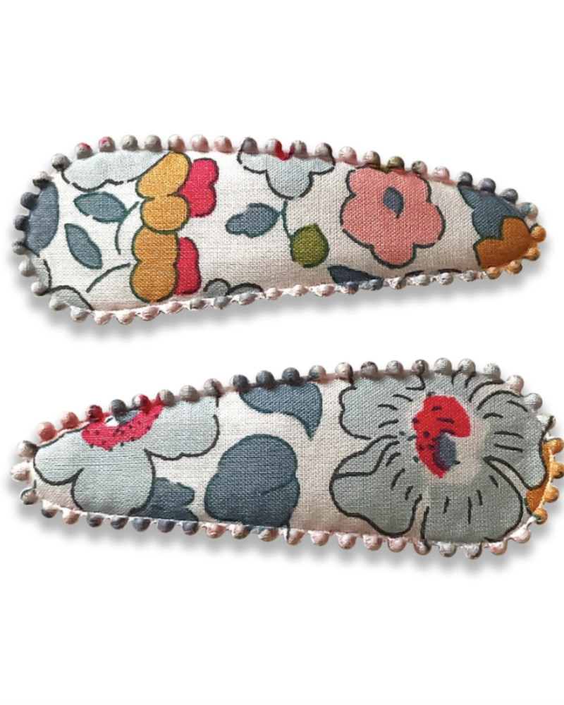 2 hairclips with Liberty...