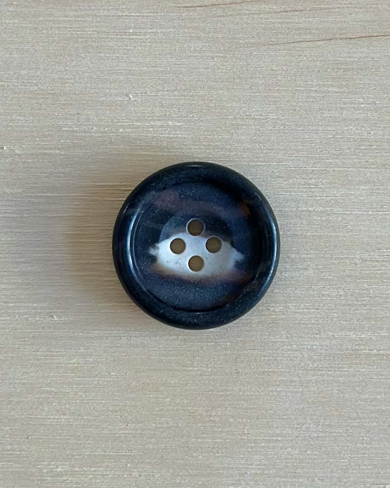 Button for coat plastic 25 mm