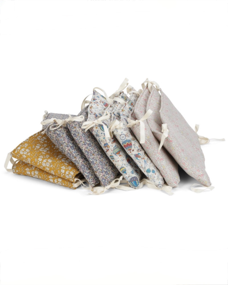 Bed bumper bedside crib...