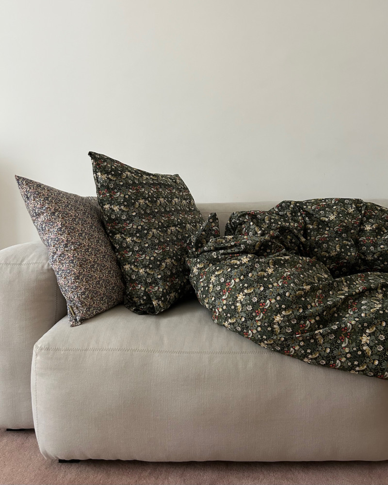 Adult bed linen made with...