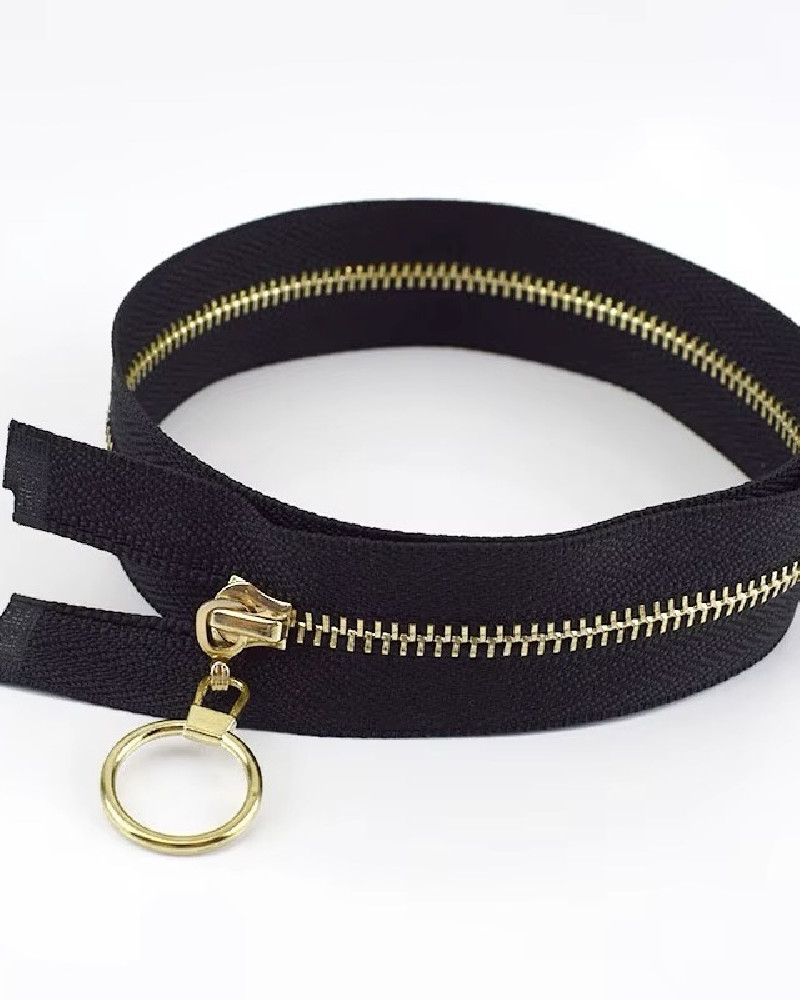 Zipper with "gold"...