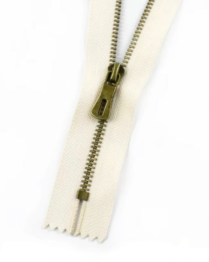 Zipper "antique" closed-end...