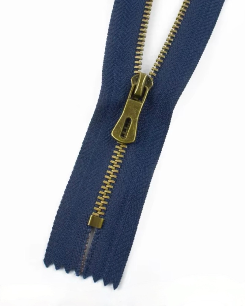 Zipper "antique" closed-end...