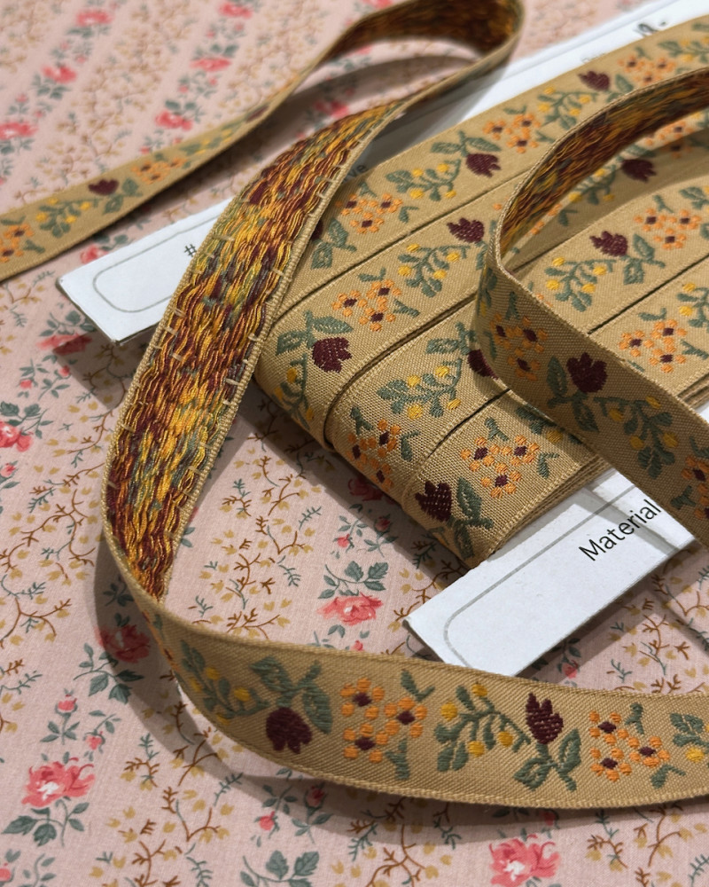 Broderet bånd 2 cm -...