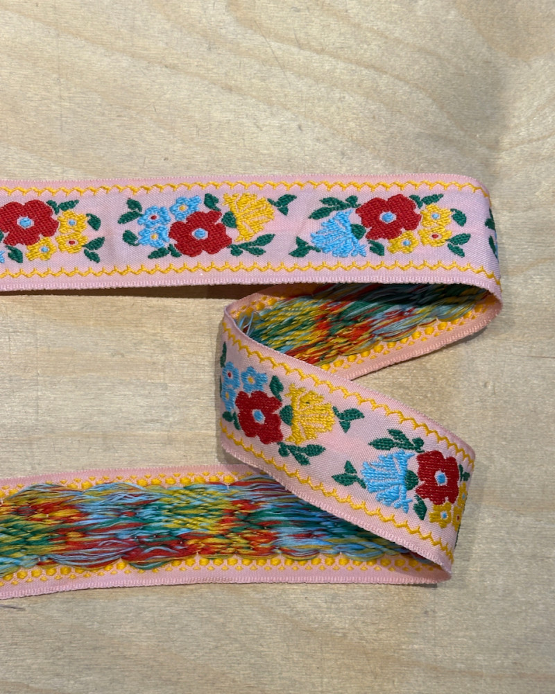 Broderet bånd 5 cm jacquard...