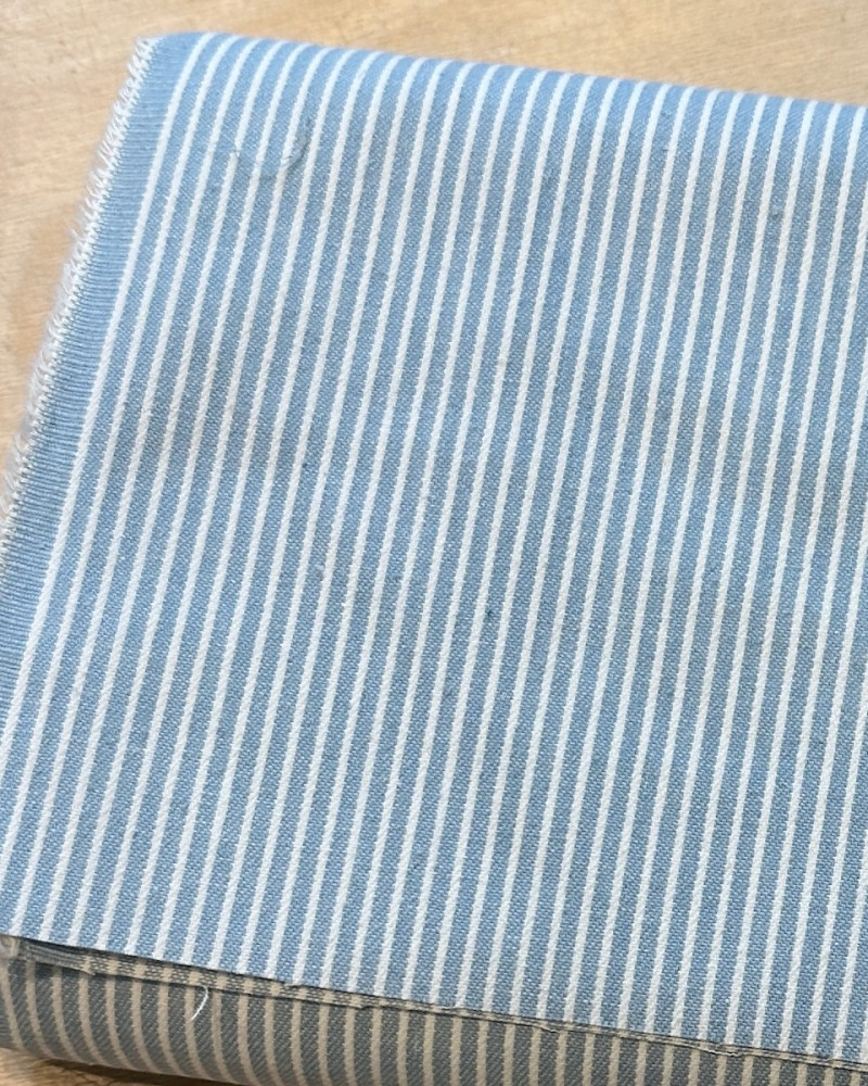 Denim med vævede striber -...